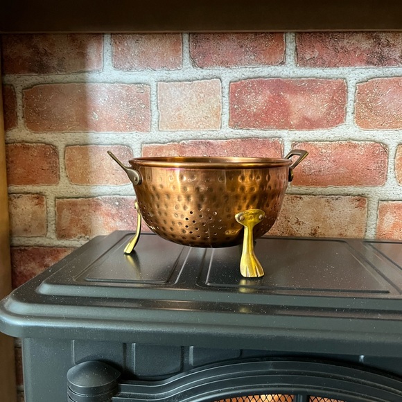 Other - Vintage style copper colander